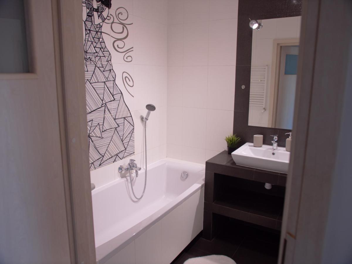 Sdh 2 Radzymin Comfortable Apartment Near Warsaw Esterno foto